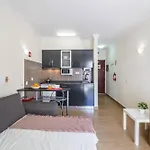 Albufeira Beach Studio דירה